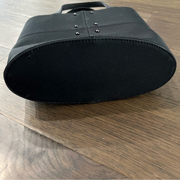 Nine West Hand Bag - Picture 5 of 11